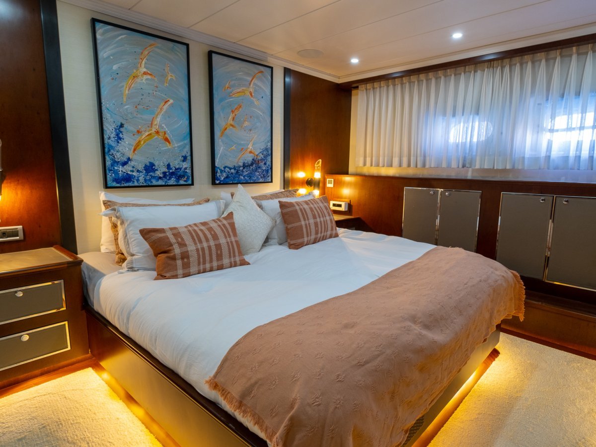 Charter Yacht ADAMARIS-13