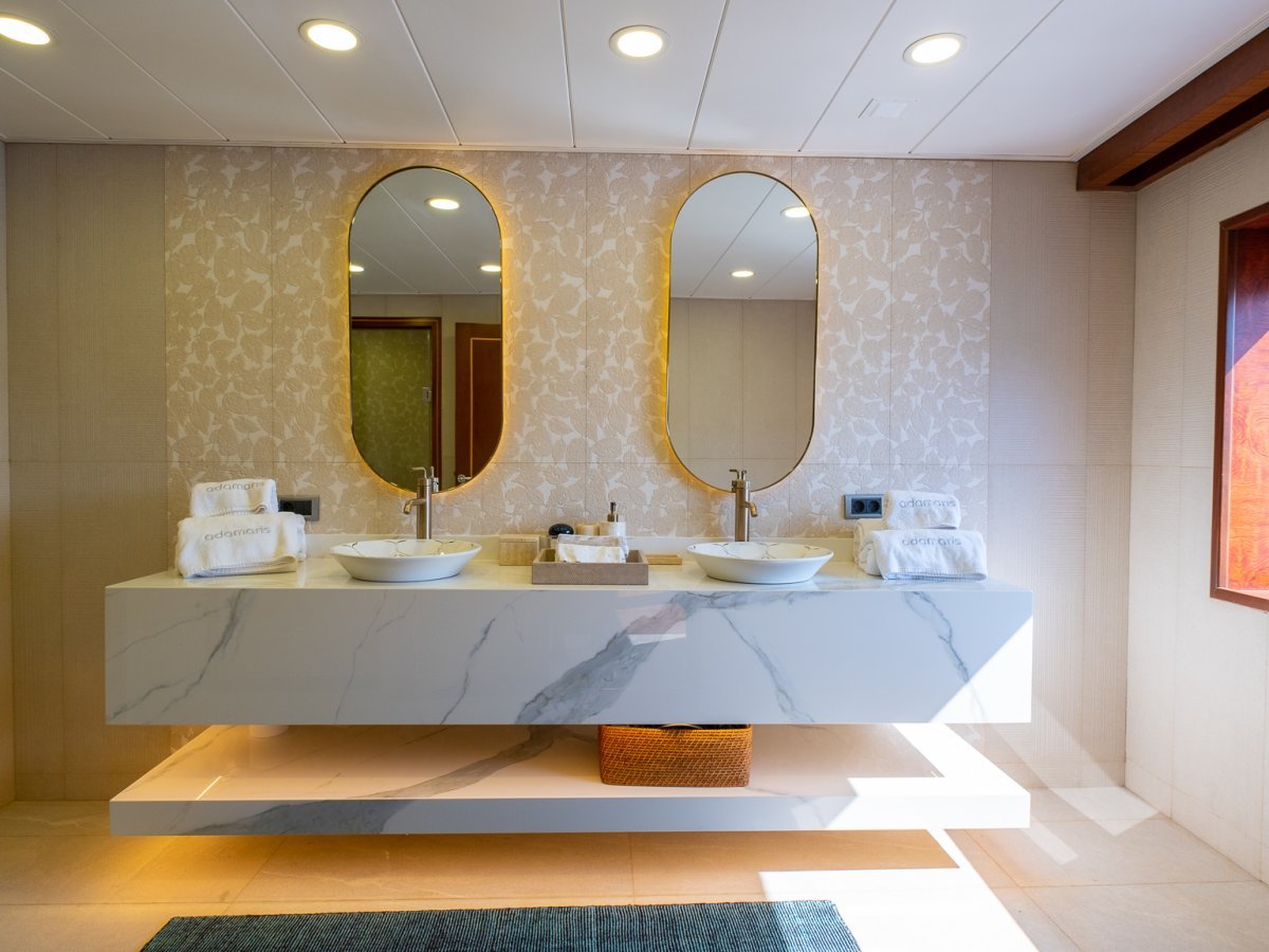 Charter Yacht ADAMARIS-15