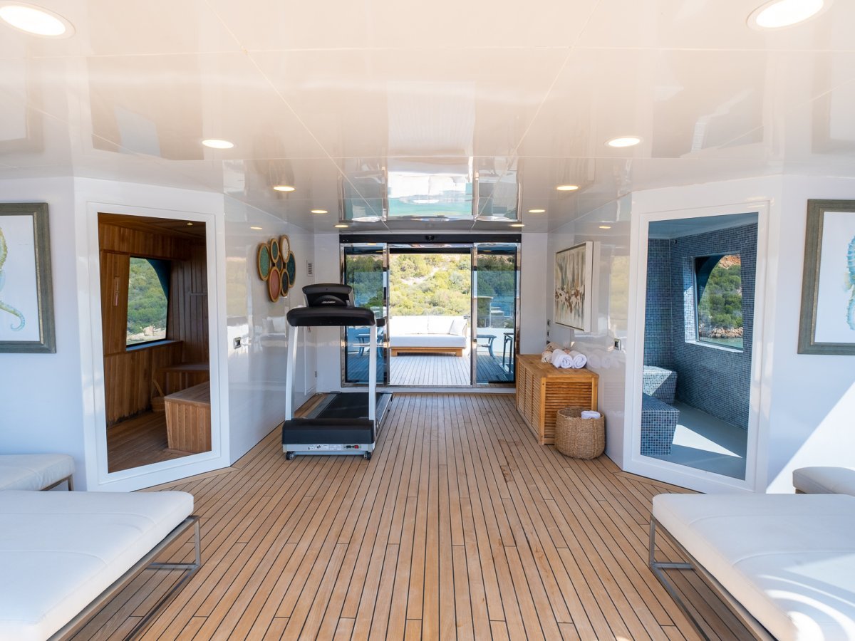 Charter Yacht ADAMARIS-5