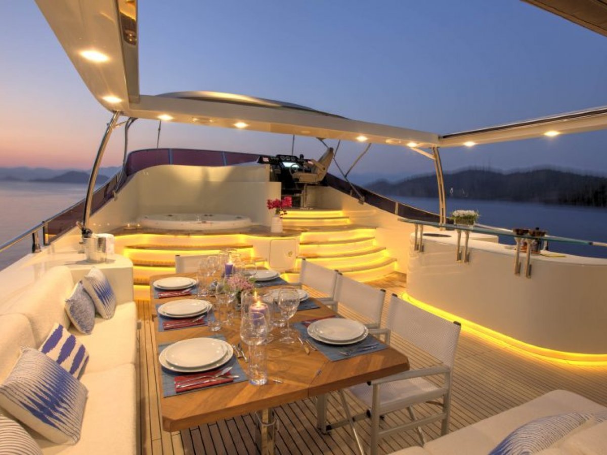 Charter Yacht-ARCHSEA-3