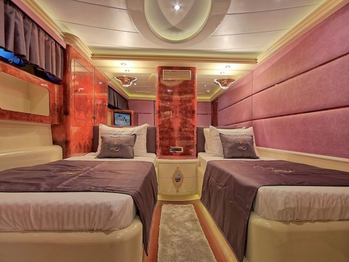 Charter Yacht-CROCUS-8