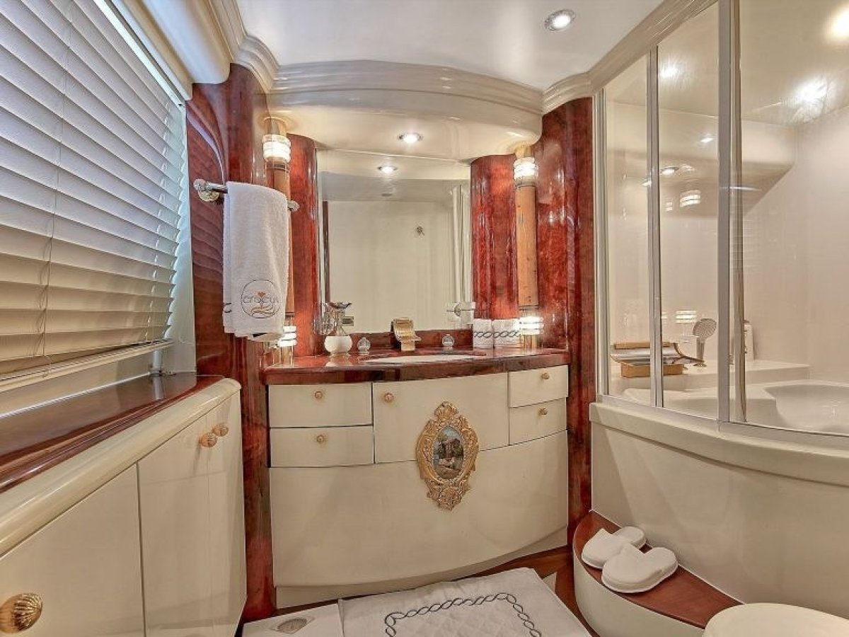 Charter Yacht-CROCUS-9