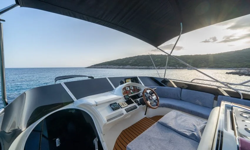 Luxury Yacht Karan11