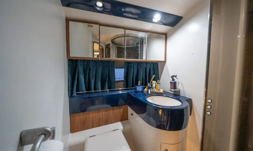 Luxury Yacht Karan21