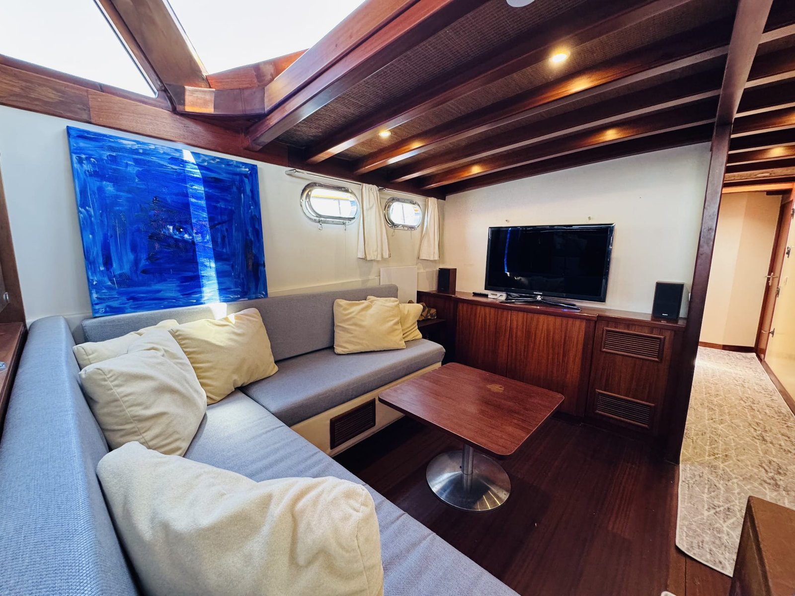 033d3f32-e9b6-4c51-bf8b-accc838a93ae