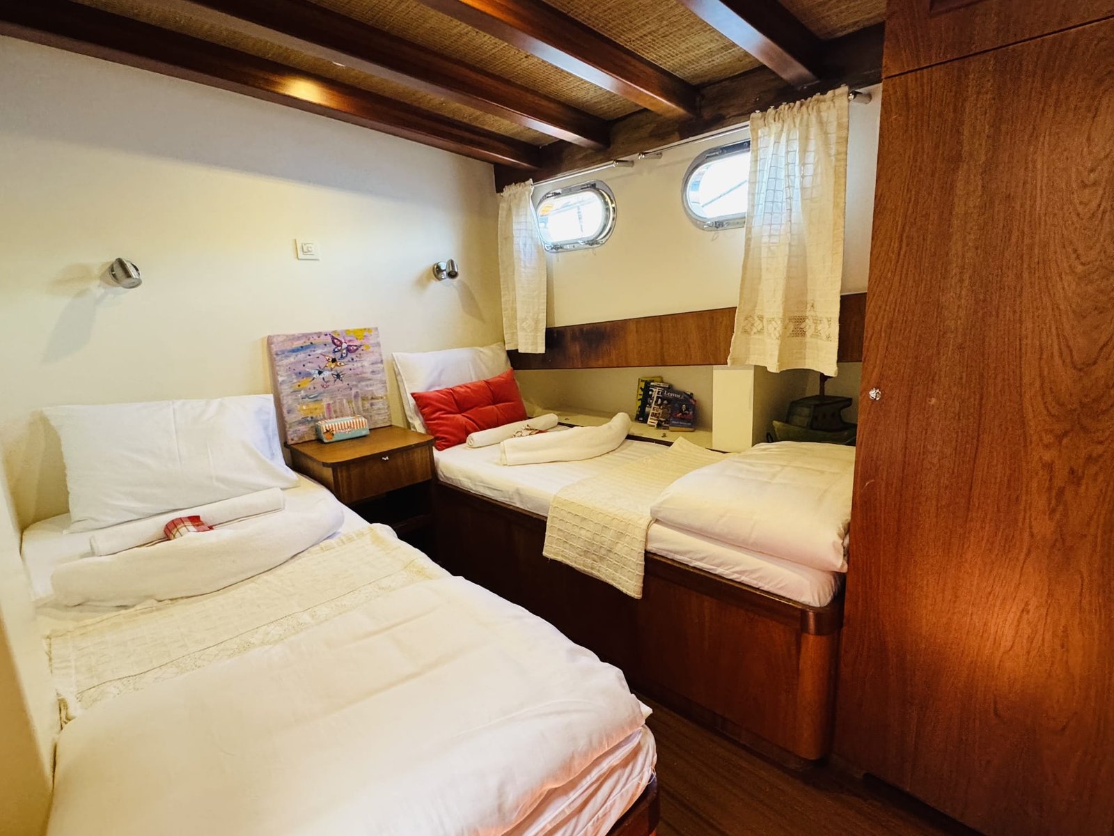 2e01d5fe-ab07-465a-9b32-1e60a19acaac