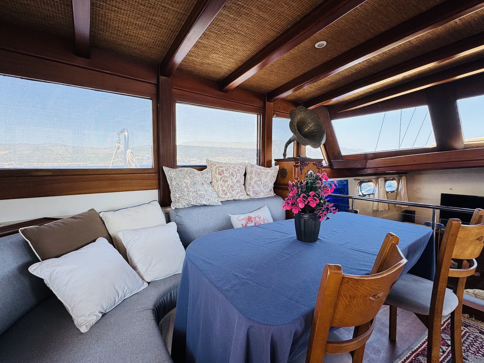 31d2bfbe-3bd7-4e8b-a552-d2cb1763d066