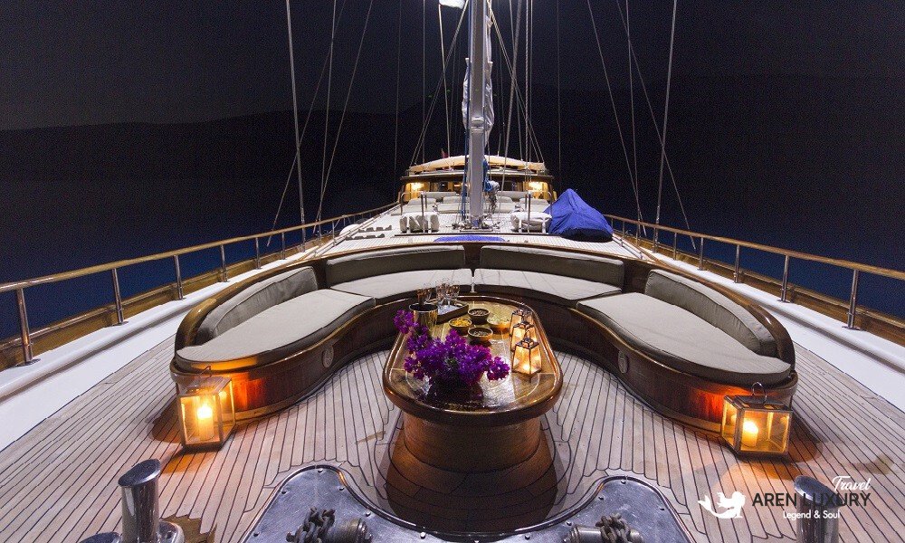Cobra King gulet spacious aft deck lounge for luxury yacht charter