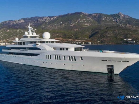 Elements Yacht Charter cruising in the Mediterranean sea