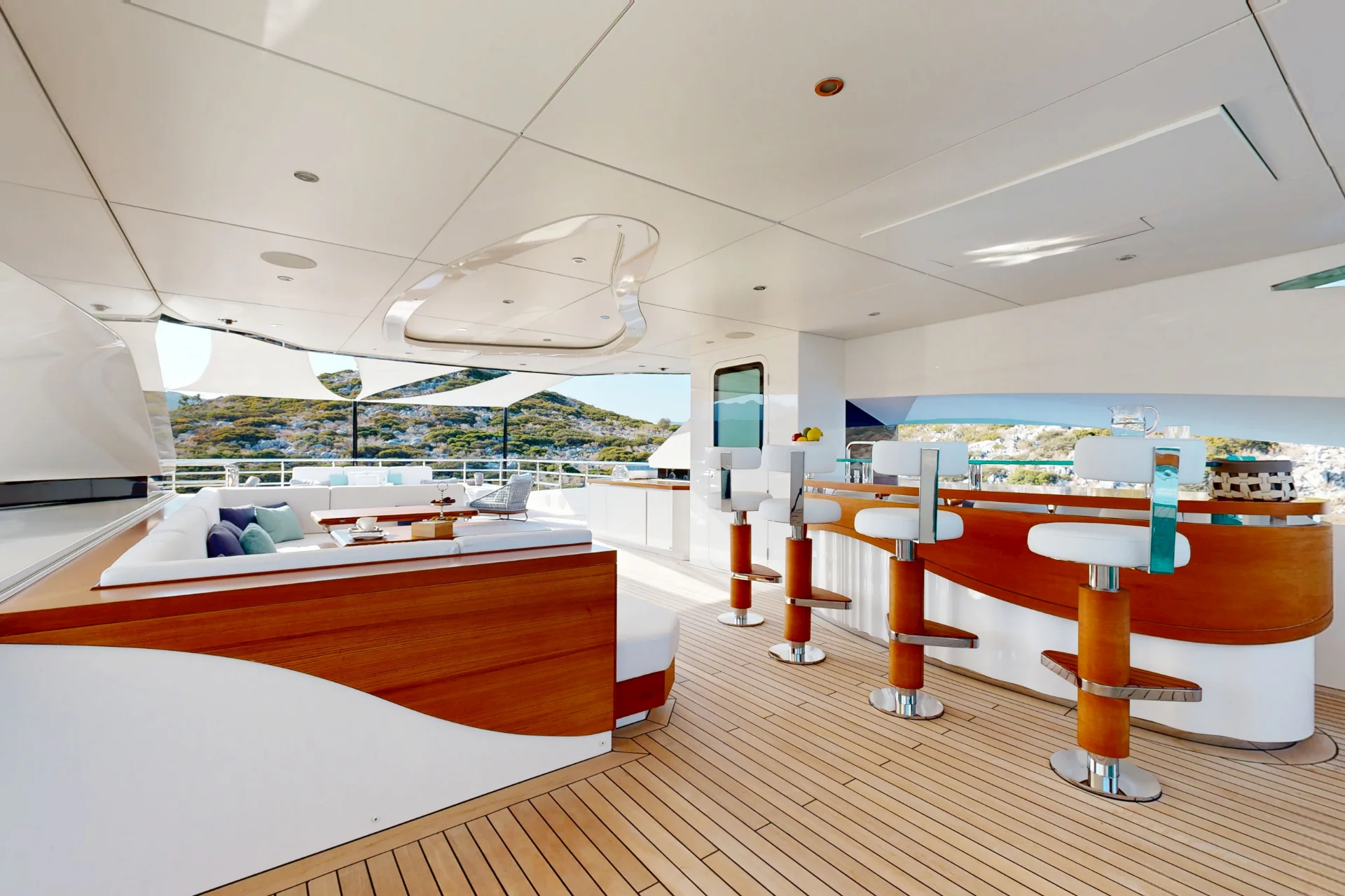 ETERNAL SPARK YACHT CHARTER