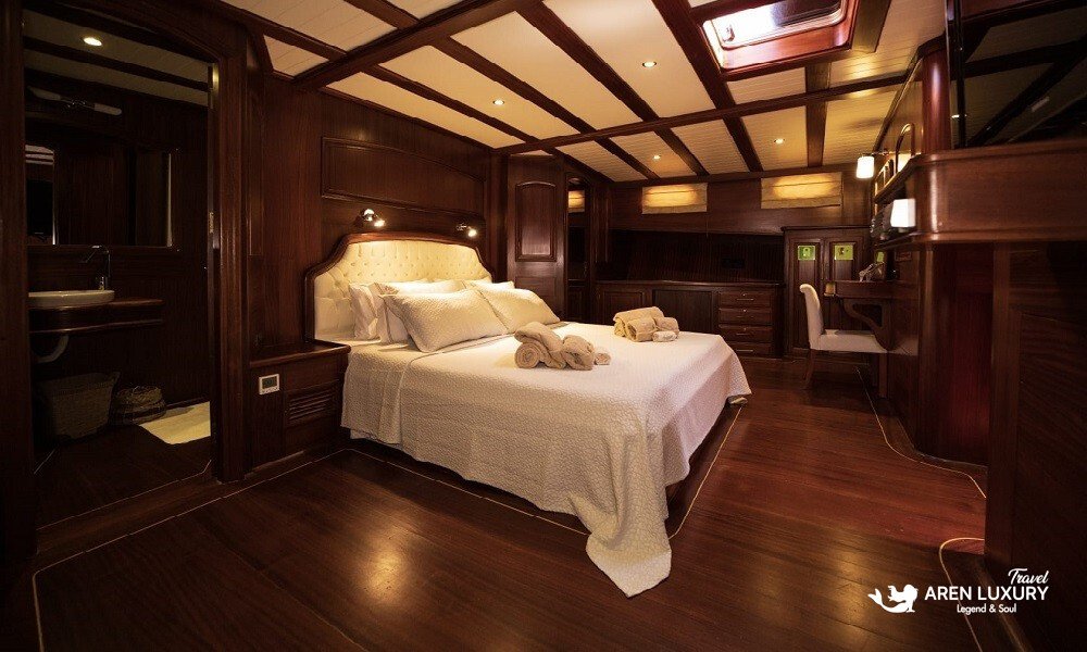 Arif Kaptan A gulet charter Turkey spacious master cabin interior