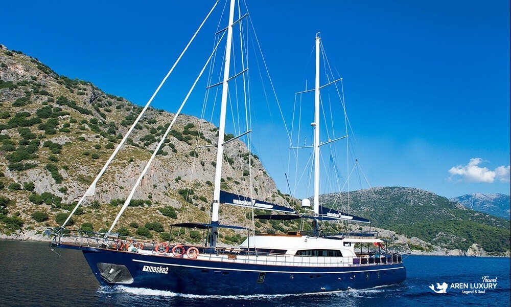 weekly-gulet-charter-maske-2-bodrum-cruising Weekly gulet charter Maske 2 cruising along the scenic Bodrum coastline