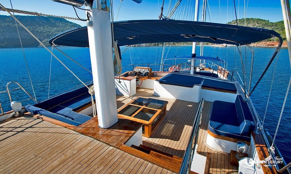weekly-gulet-charter-maske-2-outdoor-dining-deck Weekly gulet charter Maske 2 outdoor dining and lounge deck area