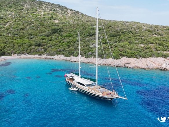 Gulet Gitane charter Turkey cruising along the Turkish coast