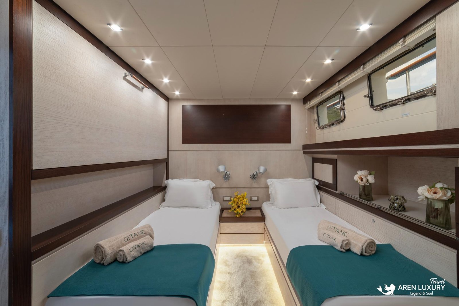 Gulet Gitane cabin with en suite bathroom and air conditioning