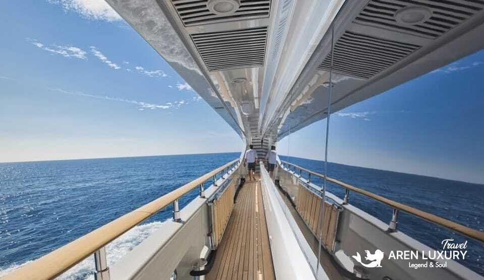 Private yacht charter Maraya underway in calm Mediterranean waters