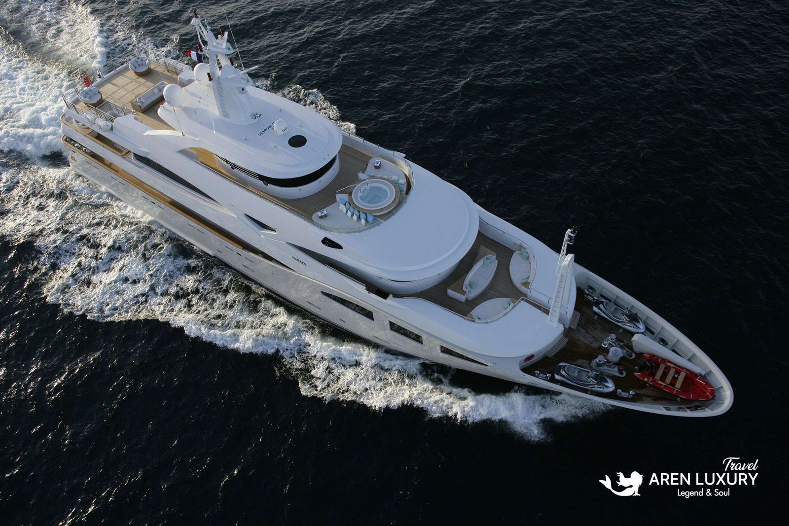 Luxury yacht charter Maraya cruising in the Mediterranean Sea