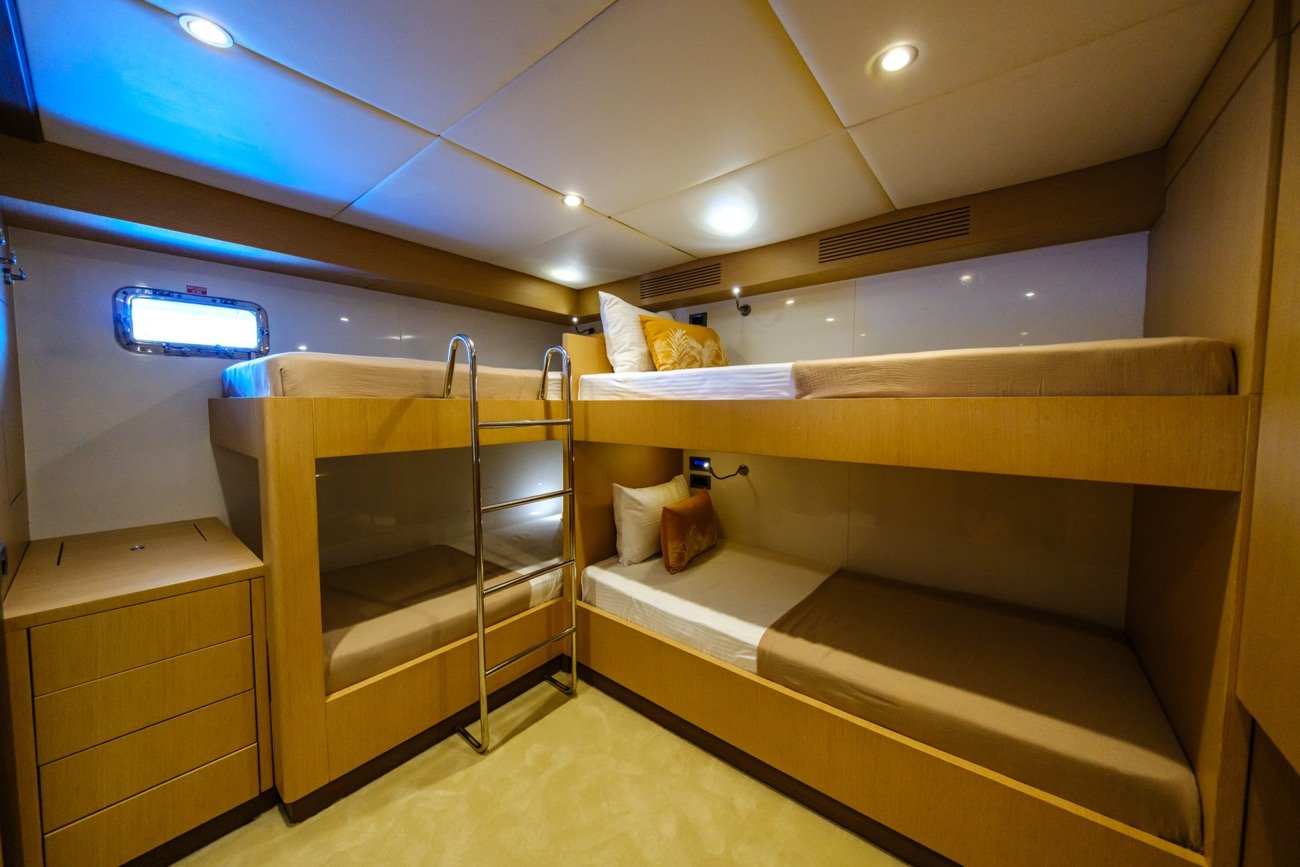 ottavia-iv-yacht-charter (11)