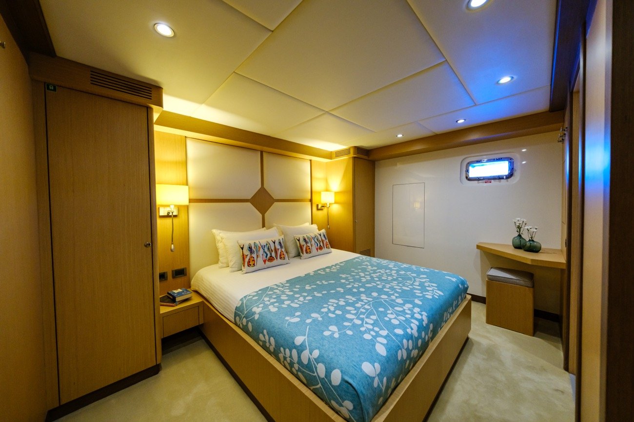 ottavia-iv-yacht-charter (12)