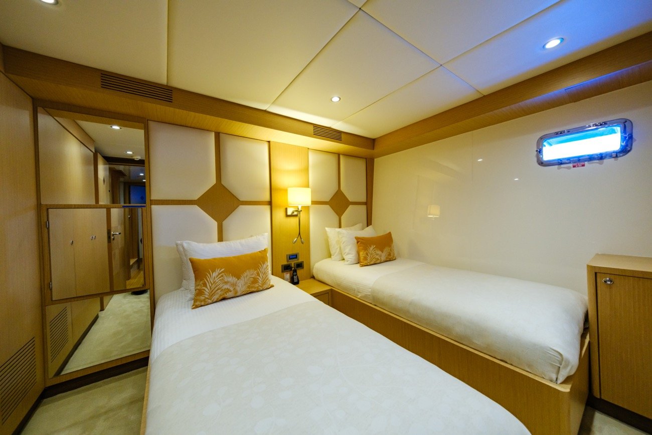 ottavia-iv-yacht-charter (6)