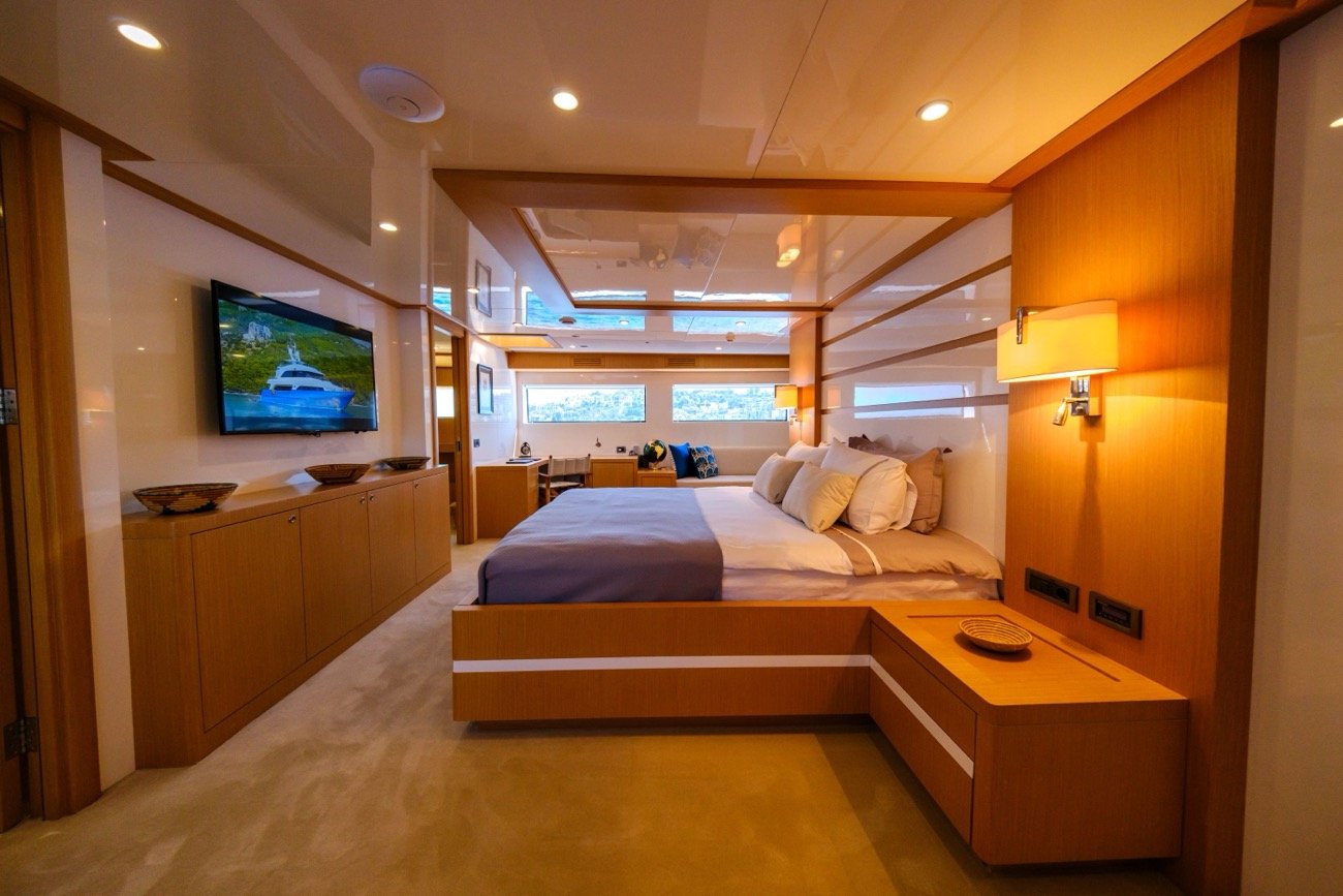 ottavia-iv-yacht-charter (8)