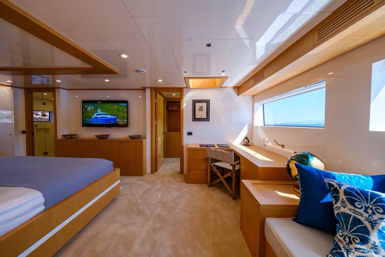 ottavia-iv-yacht-charter (9)