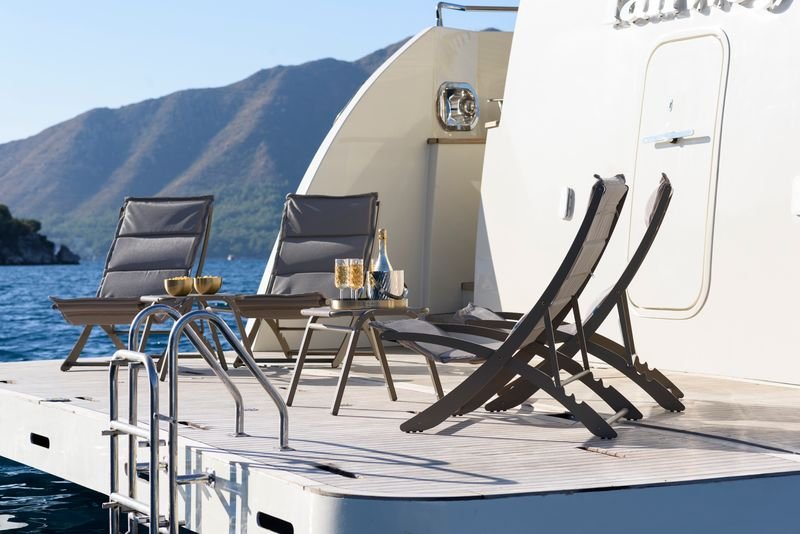 tanway-yacht (2) Interior/Exterior view of the TanWay Luxury Charter Yacht