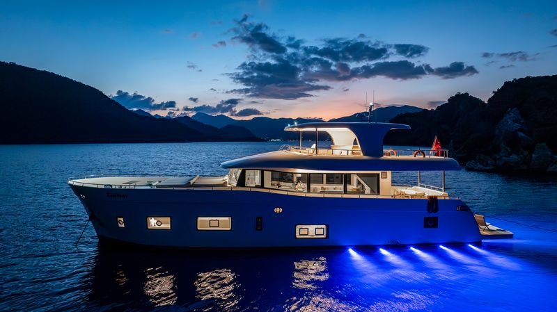 Interior/Exterior view of the TanWay Luxury Charter Yacht
