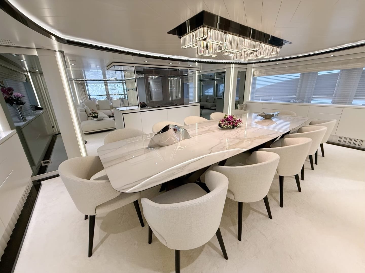 Vertigo Yacht Charter