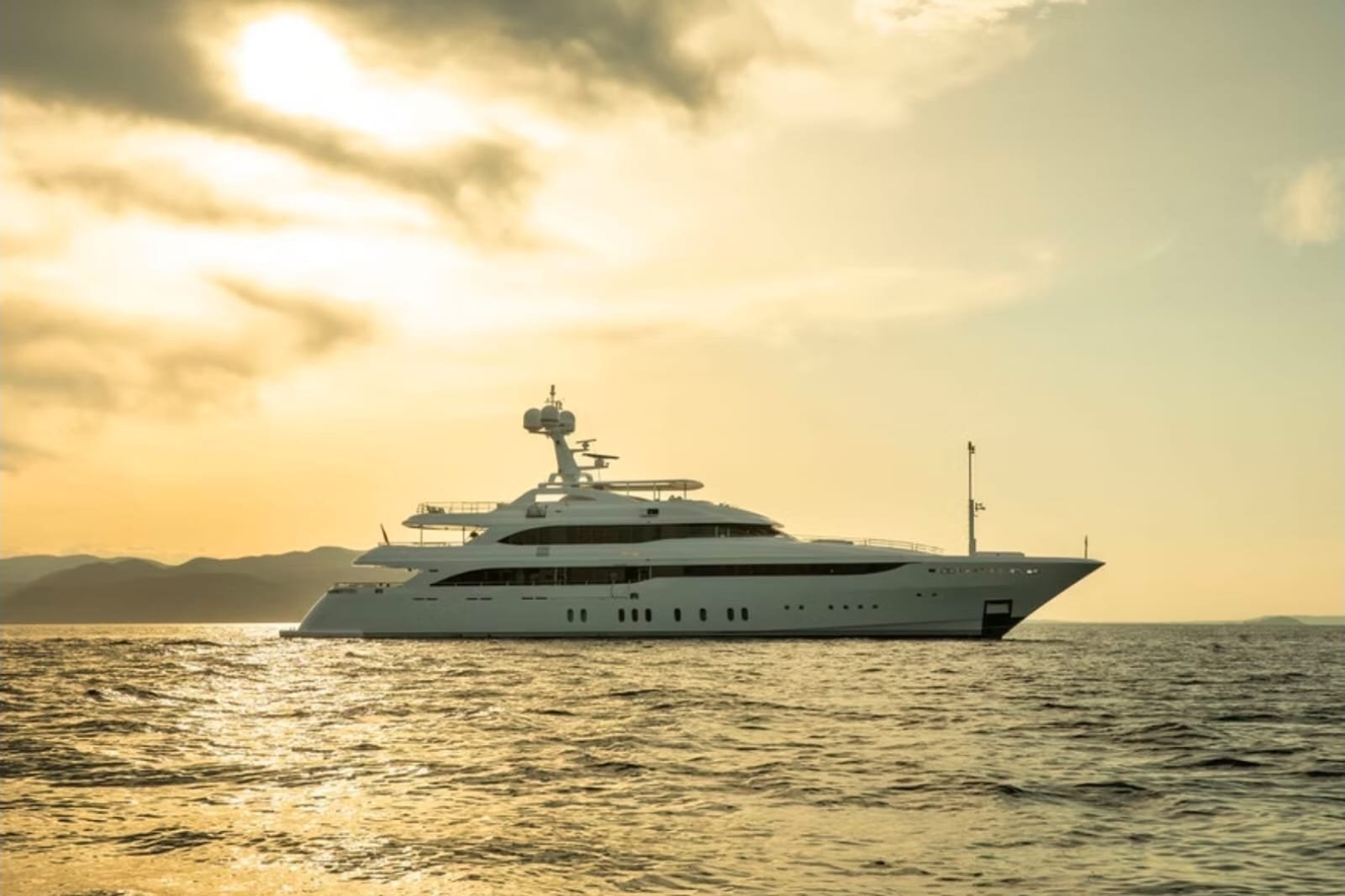 Vertigo Yacht Charter