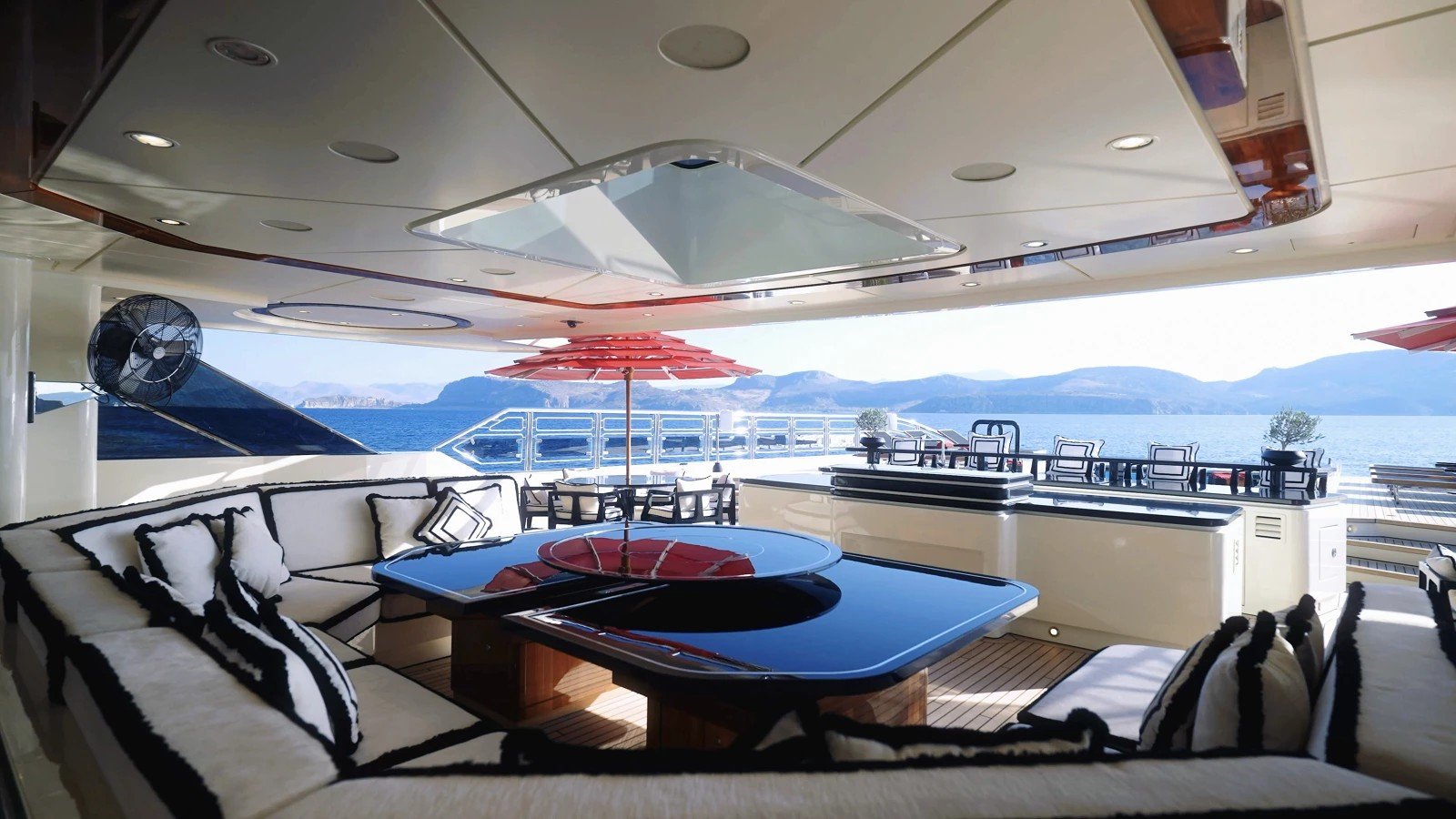 alfa-nero-luxury-yacht-charter (10) Alfa Nero Superyacht Outdoor Dining Area