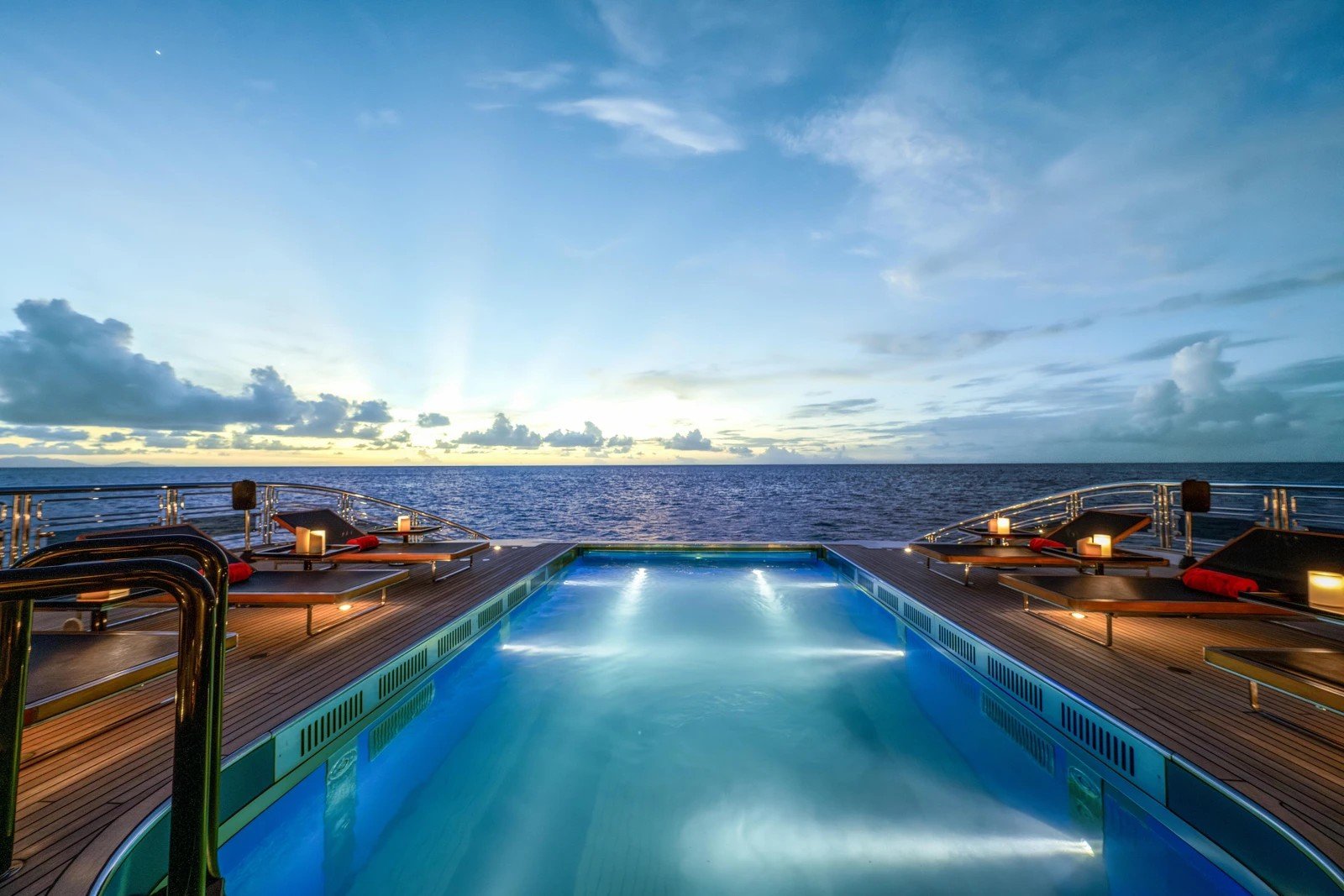 alfa-nero-luxury-yacht-charter (7) Alfa Nero Luxury Yacht Pool