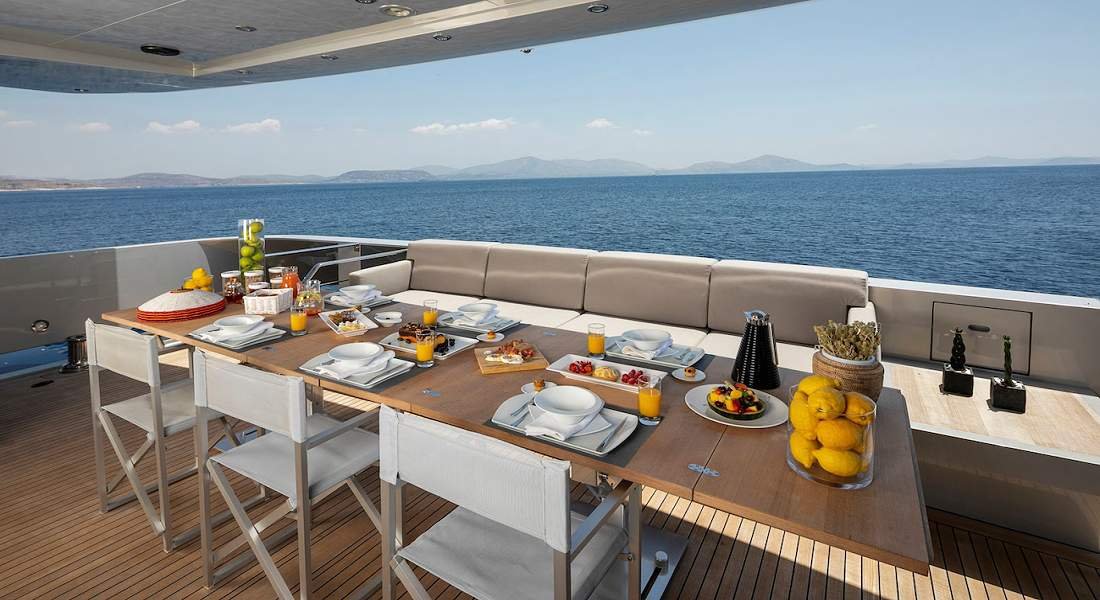 Mega Motor Yacht BILLA