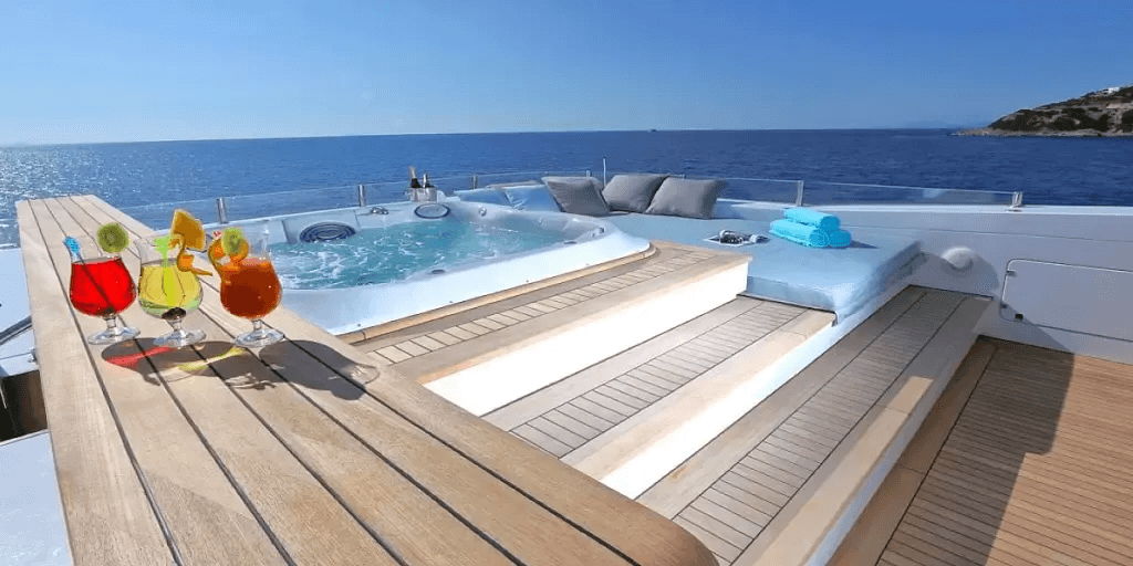 Mega Motor Yacht IPANEMAS