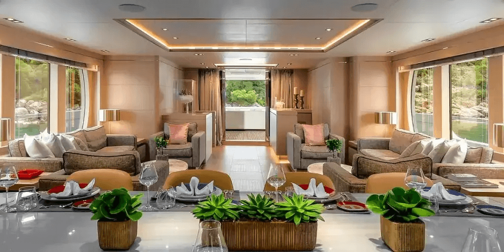 Mega Motor Yacht JAZ