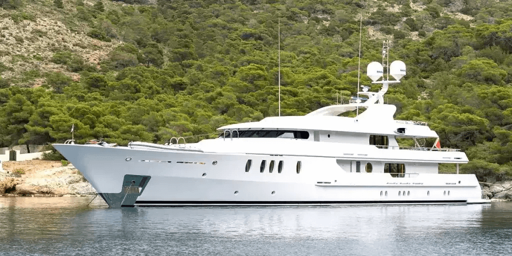 Mega Motor Yacht JAZ