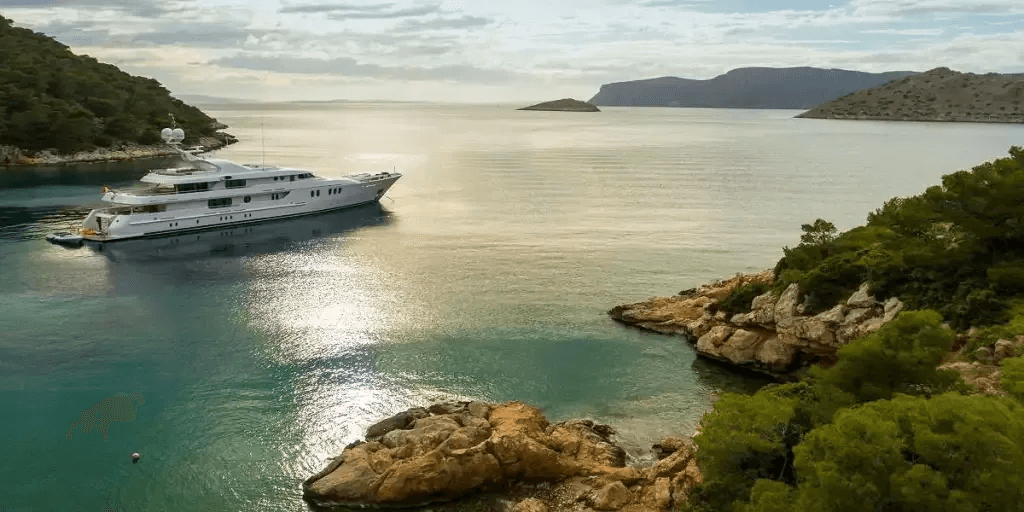 Mega Motor Yacht JAZ