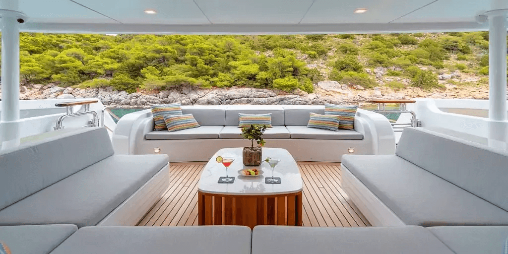 Mega Motor Yacht JAZ