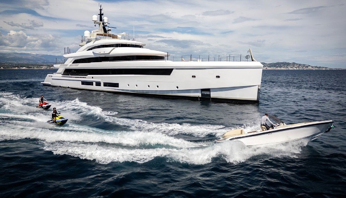 Mega Motor Yacht LADY A | LADY A yacht Mega Motor Yacht LADY A