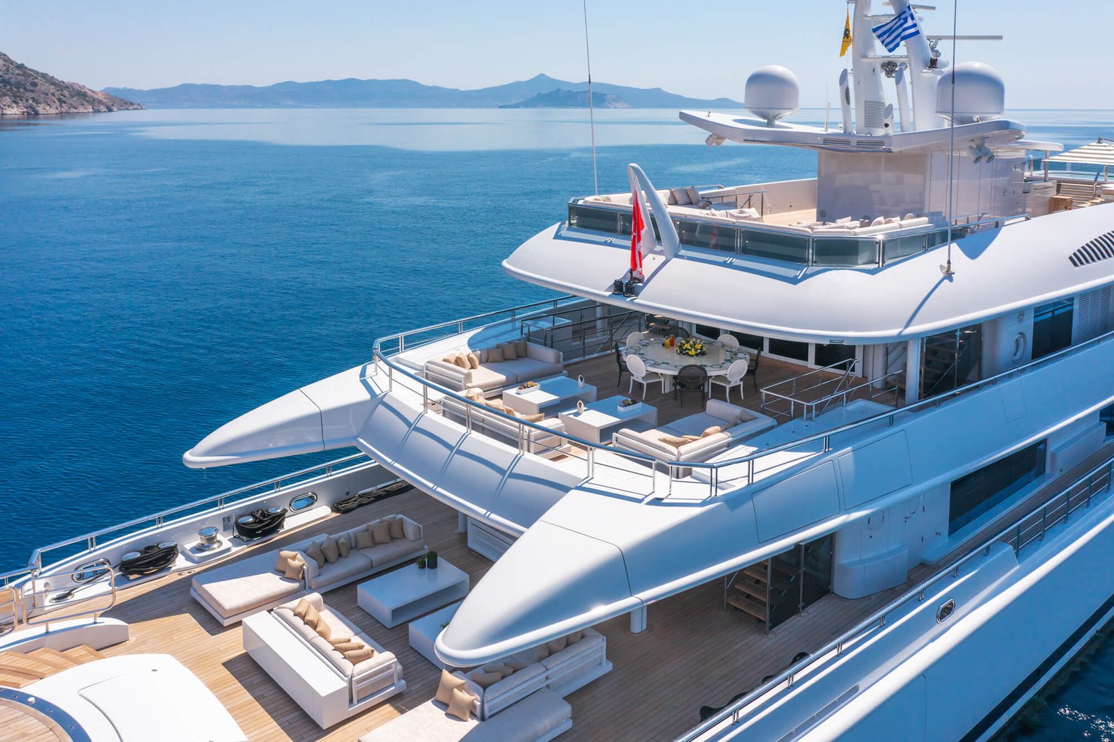 LADY-VERA-2-Hellas-Yachting Mega Motor Yacht LADY VERA