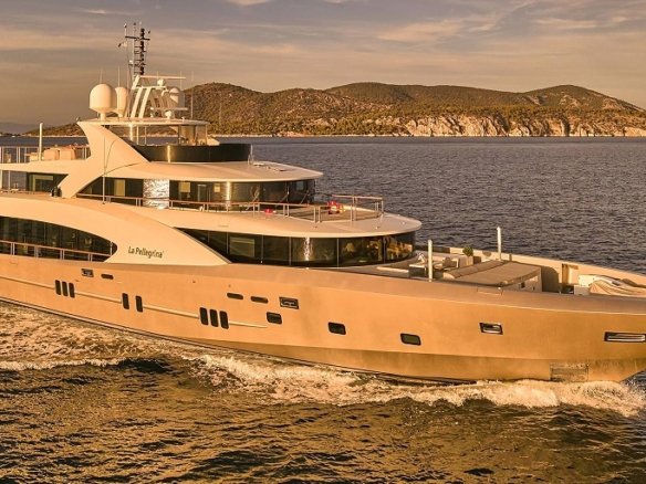 Mega Motor Yacht LA PELLEGRİNA