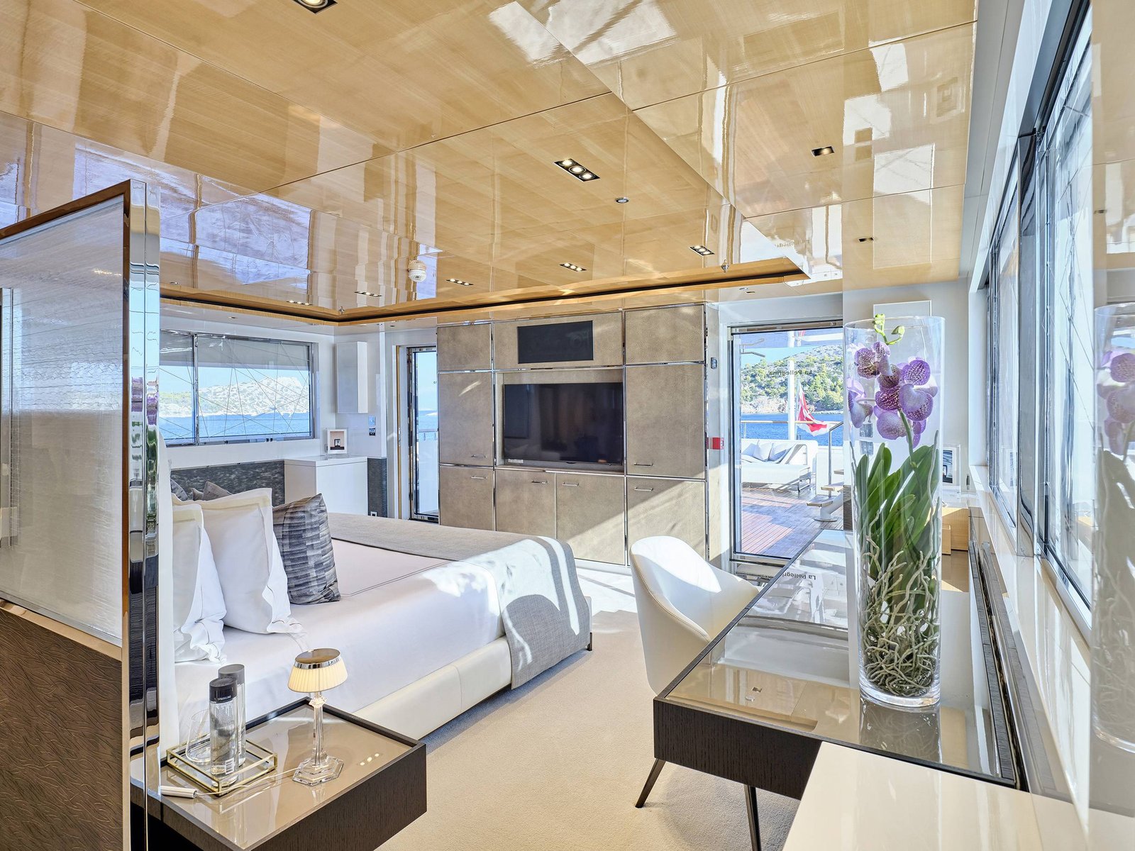 Mega Motor Yacht LA PELLEGRİNA