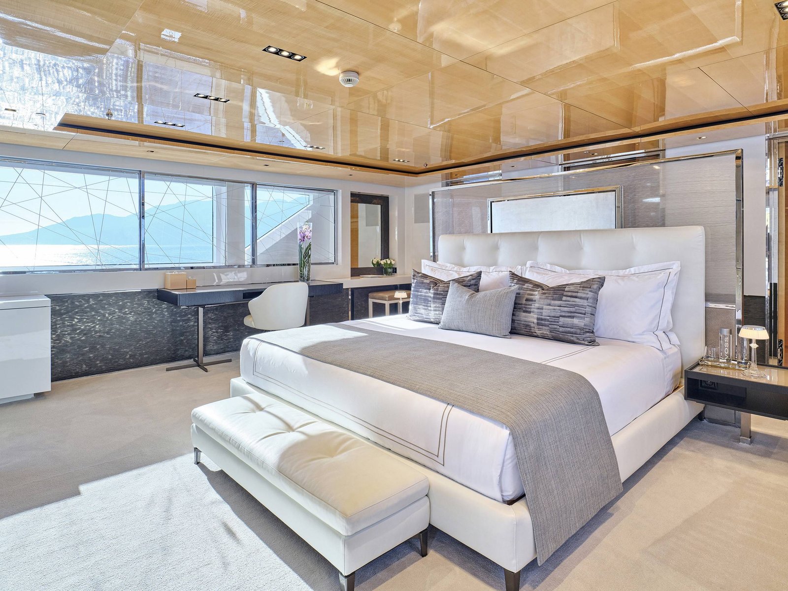 Mega Motor Yacht LA PELLEGRİNA