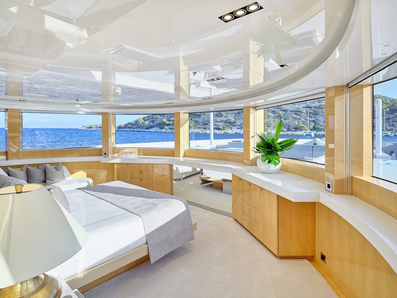 Mega Motor Yacht LA PELLEGRİNA