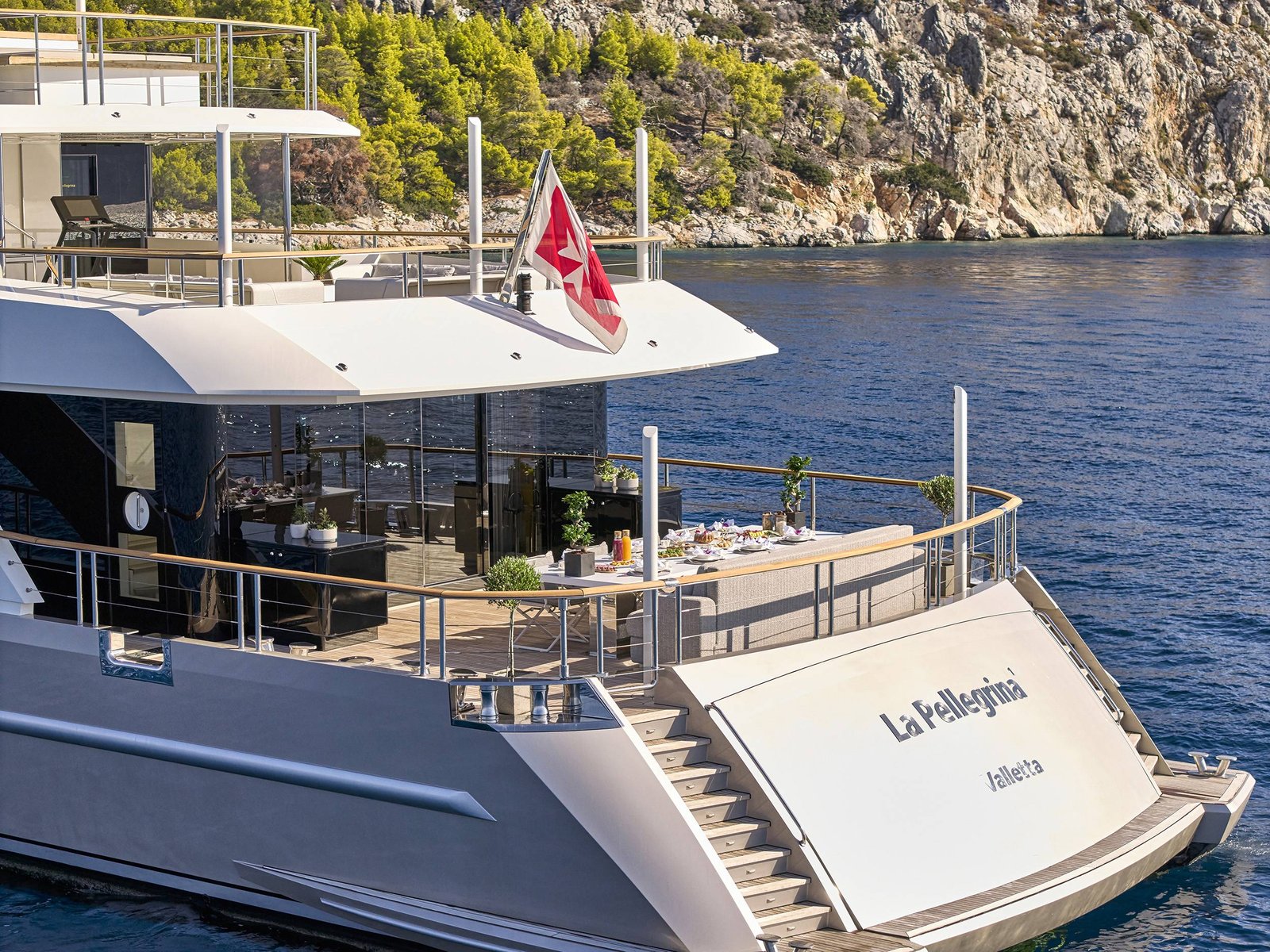Mega Motor Yacht LA PELLEGRİNA