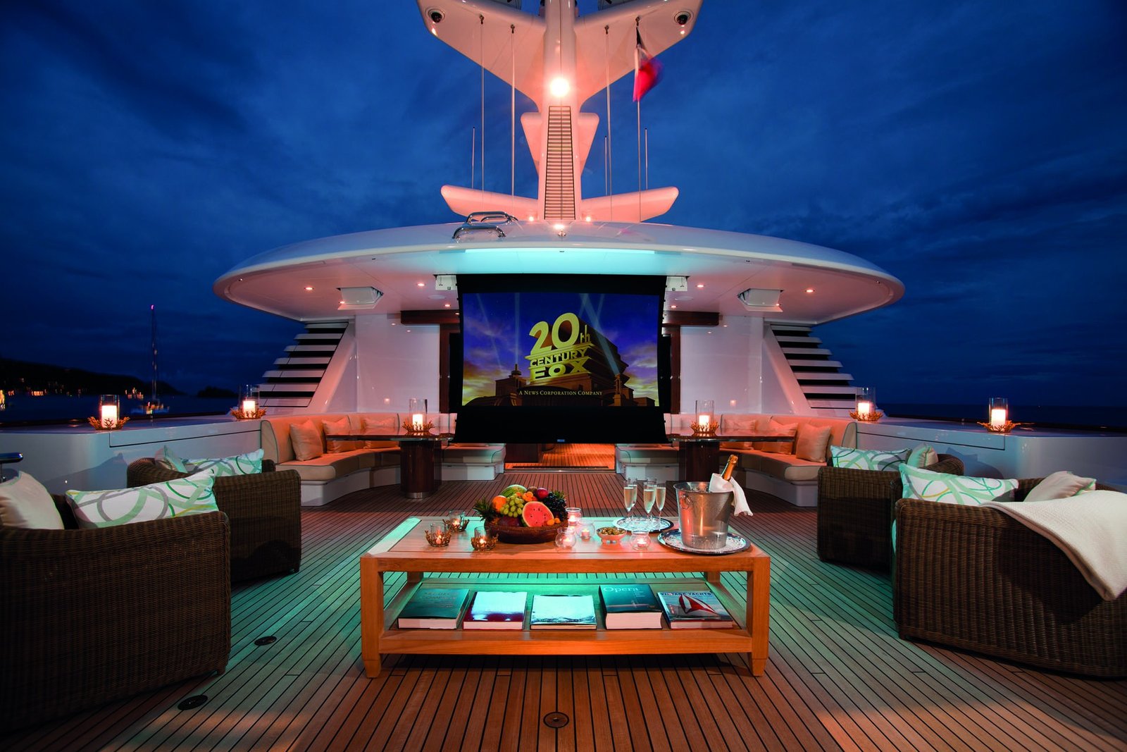 Mega Motor Yacht LADY BRİTT