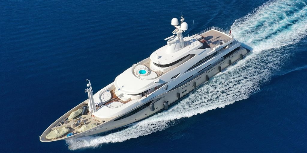 Mega Motor Yacht LİGHT HOLİC | Light Holig yacht 1 Hellas Yachting 1 Mega Motor Yacht LİGHT HOLİC