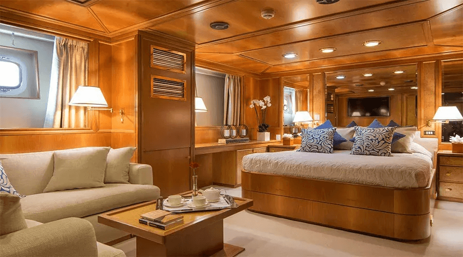 Mega Motor Yacht O’NATALINA