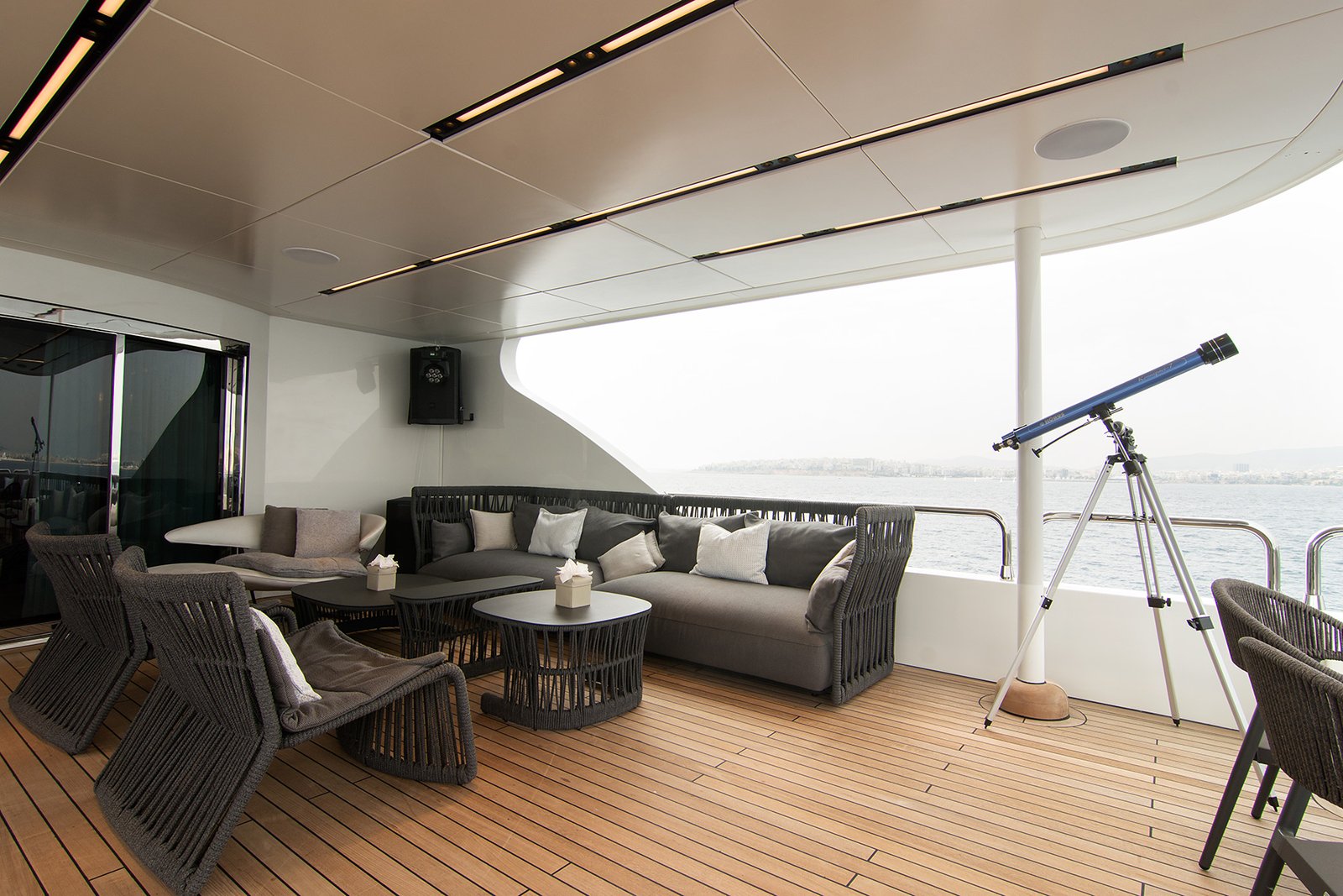 Mega Motor Yacht MOKA