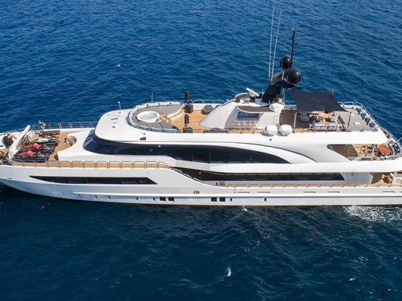 Mega Motor Yacht MOKA